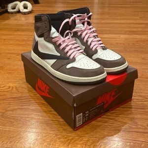 Travis Scott Jordan 1